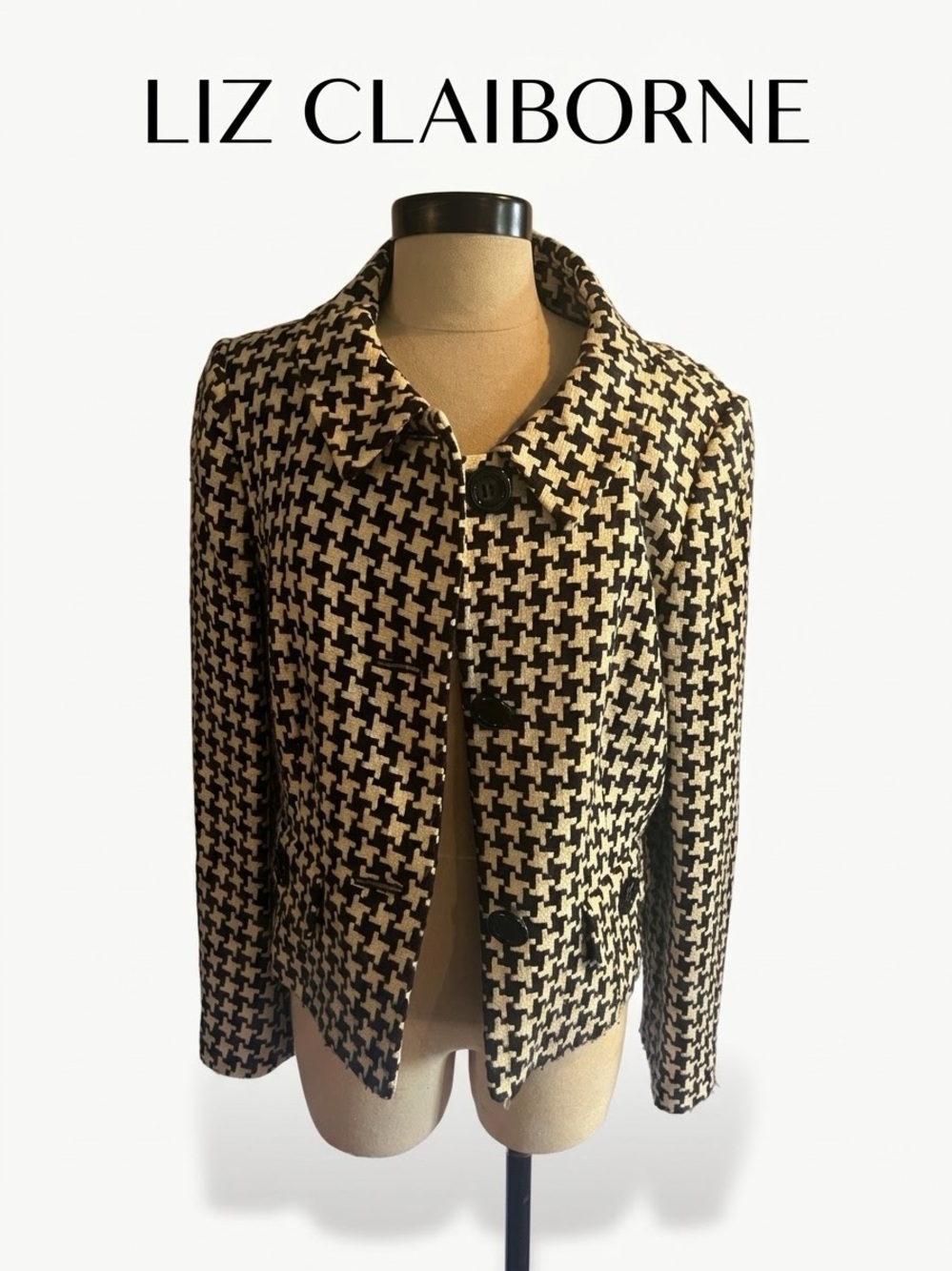 Womenโs Liz Claiborne Black & Cream Houndstooth Button-Front Jacket Size 12 0141